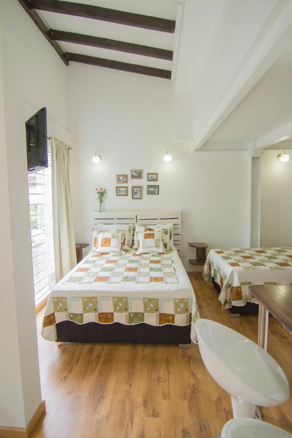 Studios Jovita House 卡利 外观 照片